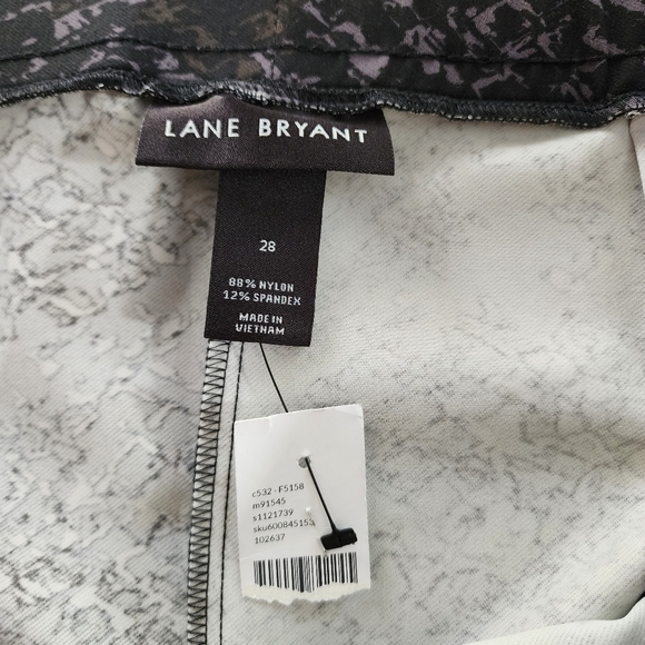 Lane Bryant On The Go Slim Ankle Viper Print Pull On Pants Size 28 NWT - Picture 10 of 11